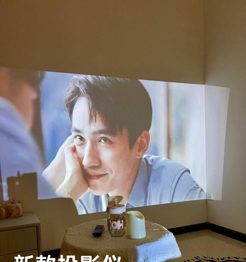 可投到天花板的投影仪叫什么？有哪些推荐品牌？